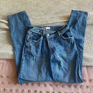 Abercrombie Curve Love Ultra High Rise 90s Straight Jean